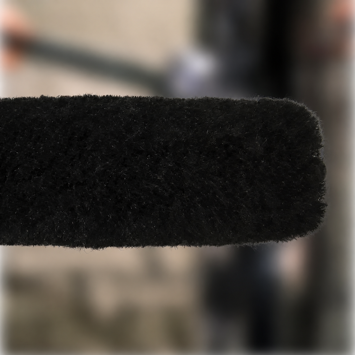 Velgenborstel met lange steel – zwart